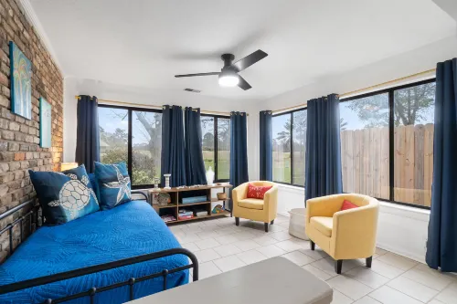 Tranquil Golf Course Views and Spacious Patios - Charming Retreat Hotels in Escambia County