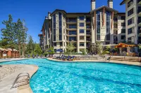 Heated Pool and Jacuzzi - Modern Mountain Oasis