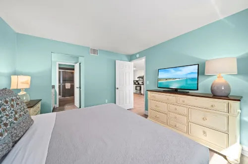 The Sand Dollar Suite – Coastal Comfort with Style steps to Siesta Key Beach and Pet Friendly! 西耶斯塔島住宿飯店