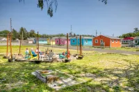 Cozy Cottage with Outdoor Relaxation - Charming Beachside Retreat Hotels in Grayland