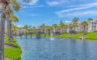 Indoor and Outdoor Pools with Golf Course Views - Charming Retreat Hotels in Carolina Forest