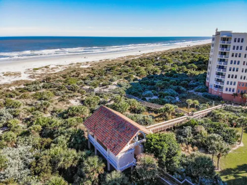 Spectacular Beachfront Views and Resort Amenities - Elegant Coastal Retreat