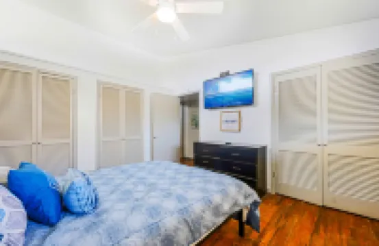 City Views and Private Backyard Oasis - Stunning Urban Retreat