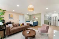 Free Parking and Workstation with Monitor - Stylish Oasis Hotel a Lombard