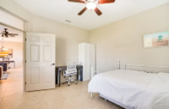 Sunroom and Serene Canal View - Bright Spacious Retreat