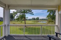 Scenic Golf Course Views and Cozy Balcony - Stunning Tranquil Retreat 霍里縣住宿飯店