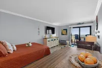 Expansive Balcony and Resort Amenities - Gorgeous Oceanfront Haven