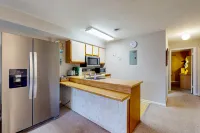 Jockey Beach Club 235