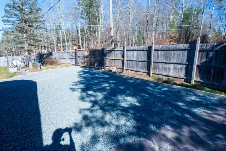 Outdoor Pool and Mountain Breezes - Stylish Catskills Escape