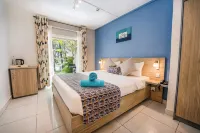 Le Grand Bleu Hotel Hotels near LDV Viewpoint @ Le Diamant Vert Apartments