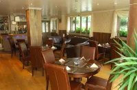 New Overlander Inn Hotels in Manorbier