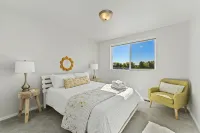Stylish Music-Inspired Retreat Near Old Town FC - Homestays