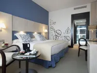 هوتل نوفو بوسطن Hotels near باراخاس