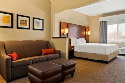 Comfort Suites- Saginaw Hotels near Nexteer Automotive Plant 5