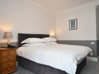 Tenby House Hotels in Tenby