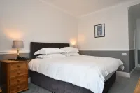 Tenby House Hotels in Tenby