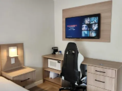 Paradise Motel Hotels in Sicamous