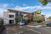 B&B Hotel Laval Changé Các khách sạn ở 