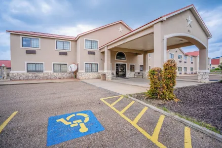 Texan Inn by OYO Beeville US-181