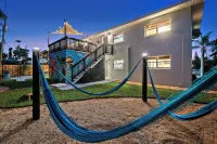 Lora Square Hotels in Indian Harbour Beach