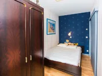 Attractive Apartment on 6th Floor