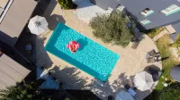 PoMo Hôtel & Restaurant - Pools