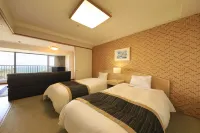 Katsuura Hilltop Hotel & Residence - parking