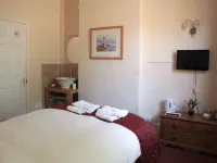 Rose and Crown B&B Hotels near Teal