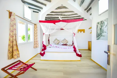 AHG Dream's Bay Beach Hotel - Adults Only Отели рядом с достопримечательностью «Мнемба»