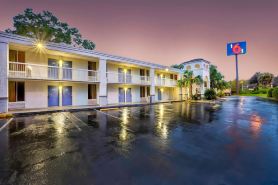 Motel 6 Gainesville, FL