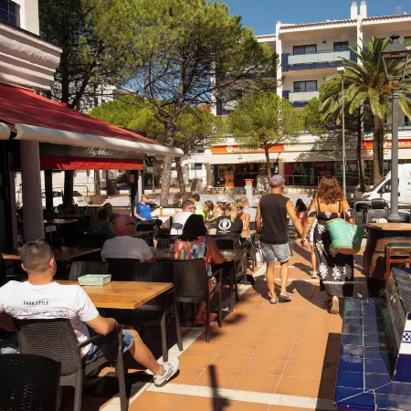 Pins Platja Apartments