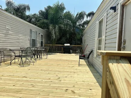 KINGFISH LODGE - PRIVATE MAINTAINED 3 BEDROOM 2 BATHROOM PRIVATE RENTAL Отели в г. Плакеминс Пэриш