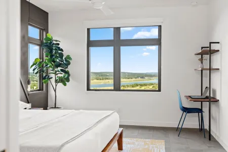 As seen on CBS show Staycation -Private Pool, Lake View, Lake Travis, EV charger