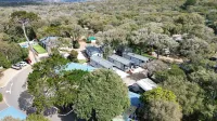Tasman Holiday Parks - Yallingup Caves - parking