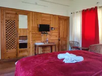 Hotel Burans & Restaurant Hotels in Деградун