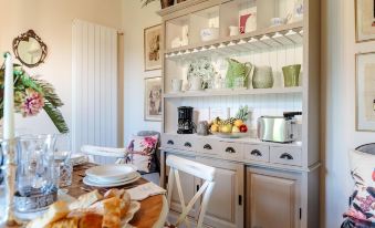 Villa Pemola a Luxury Farmhouse with Garden and Bikes in Lucca Town