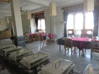 Hotel Vara Hotels in Khuruthang