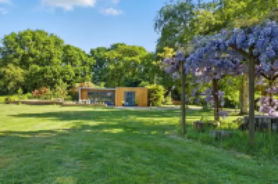 Countryside Annex- Sleeps 2, Free Parking & Garden Hotels in 