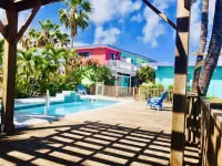 Conch Key Fishing Lodge & Marina - Pools