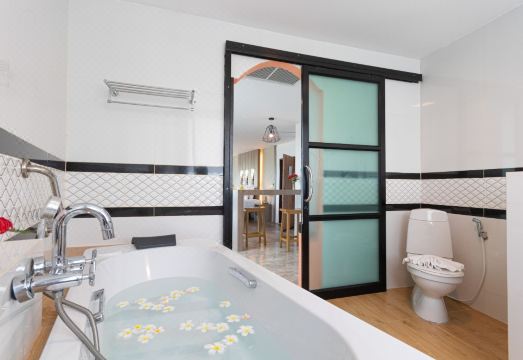 아오차롱 빌라 리조트