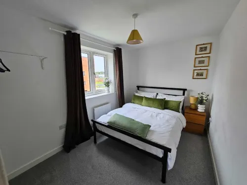 Ipswich - 3 Beds - Sleeps 6 - Private Garden