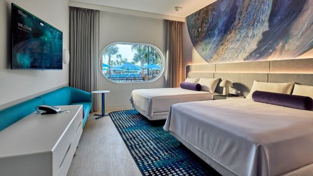 Universal Terra Luna Resort