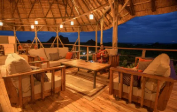 Aardvark Safari Lodge