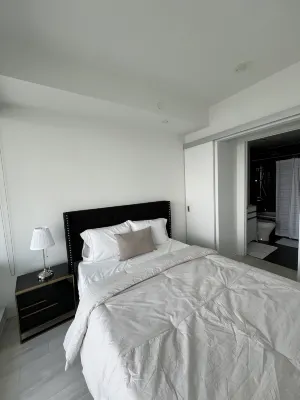 Adastay Suites Toronto فنادق في 