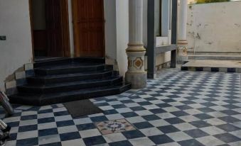 Comfort Rezidor Guest House