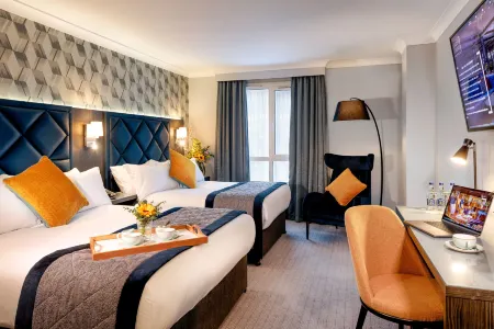 Camden Court Hotel