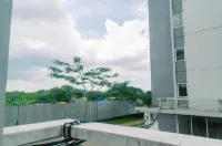 Nice Studio Apartment at Aeropolis Residence Near Cgk Airport Hotels in der Nähe von View Runway 07L Baru