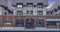 Best Western Plus The Normandy Inn & Suites Hotel dekat University Recreation and Wellness Center