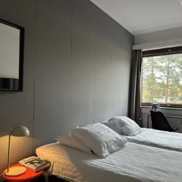 The Rooms Airport - 20Rooms