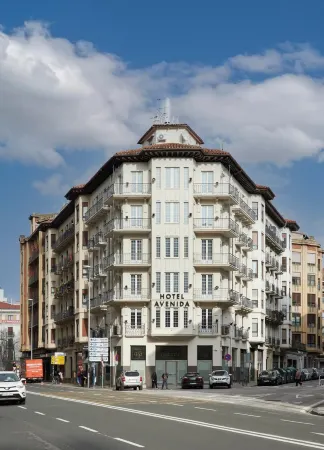 Hotel Avenida Отели в г. Куэнка де Памплона - Памплона
